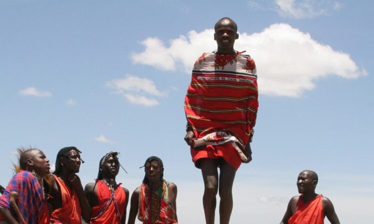 Cultural dances in Serengeti (The Adumu Dance of Masai People)