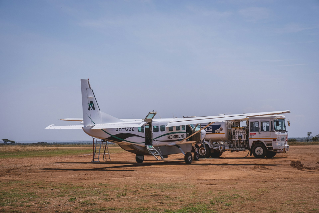 Flights to Serengeti National Park - Airstrips & Travel Guide