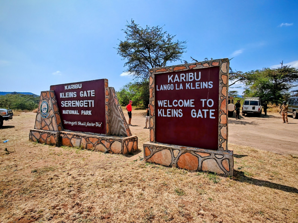 How to arrange Serengeti National Park entrance permits for a self drive safari